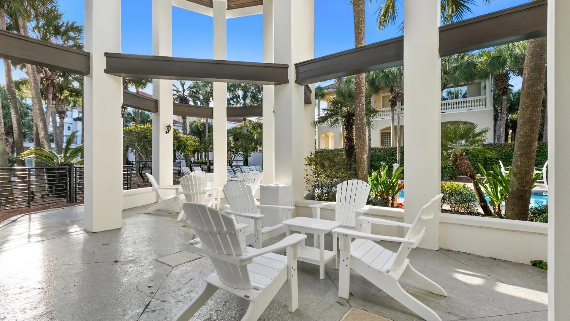 Pool - Gated Community - Private Community Beach Destin Holiday home