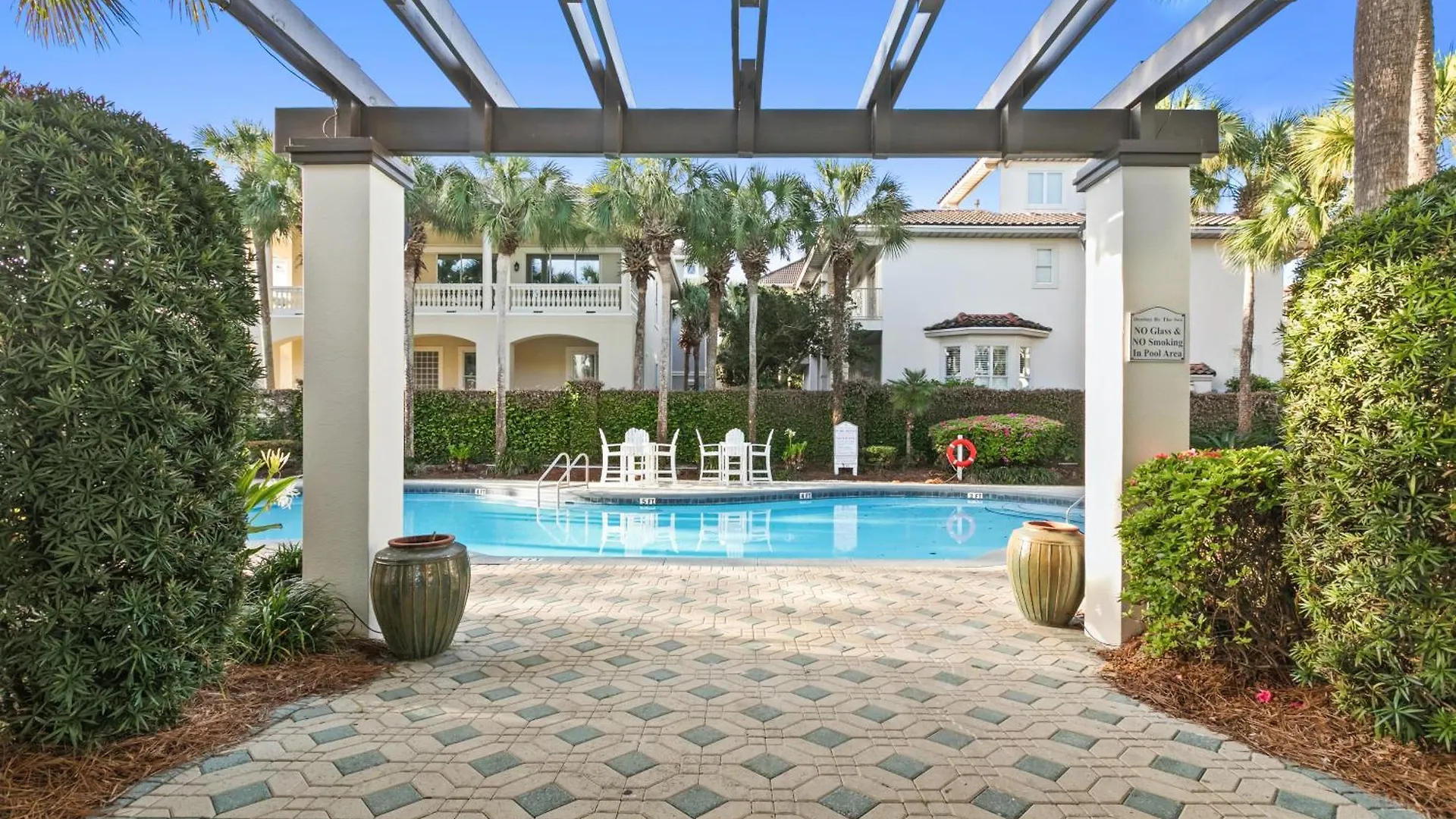 Pool - Gated Community - Private Community Beach Destin