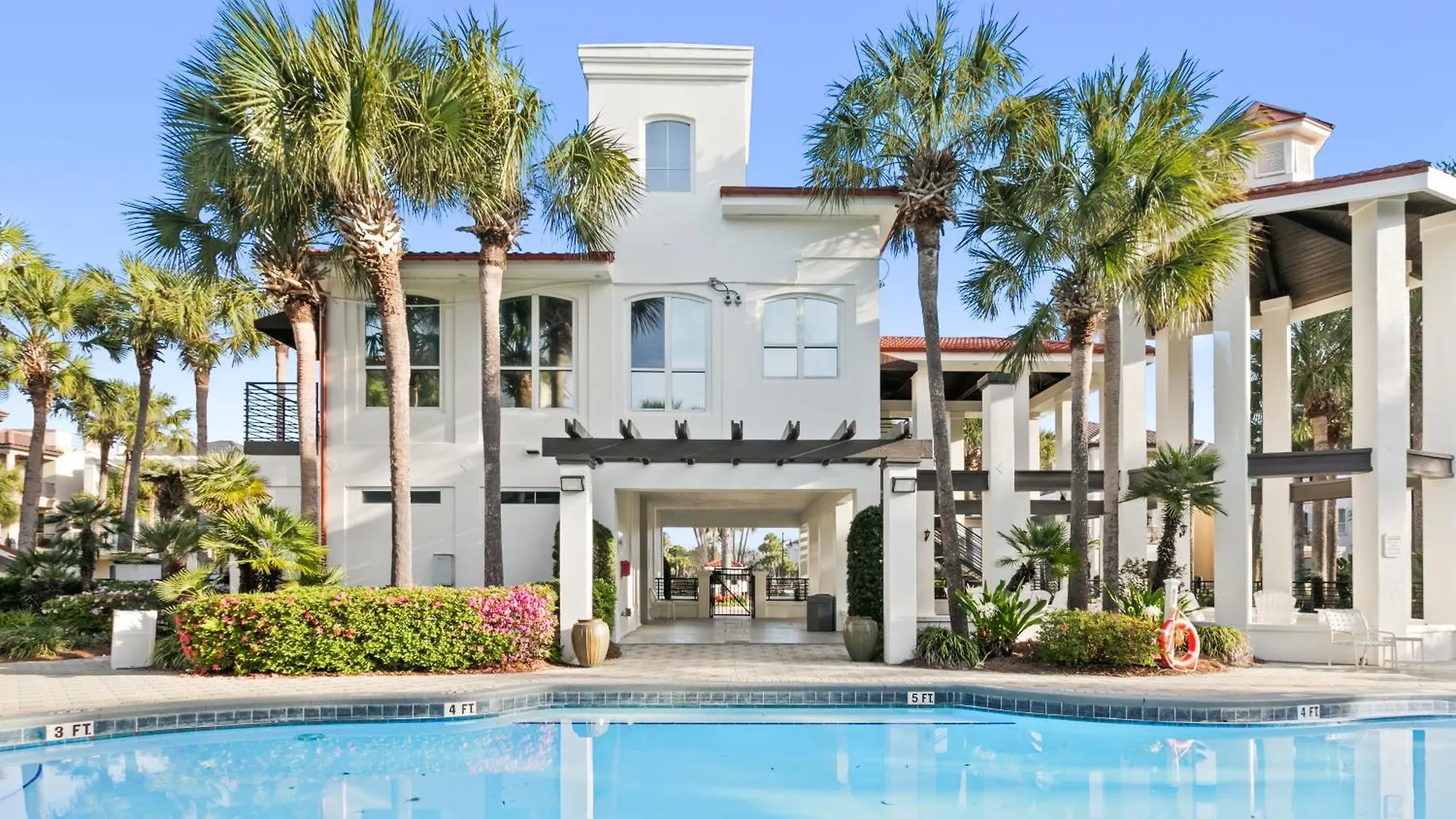 Pool - Gated Community - Private Community Beach Destin United States